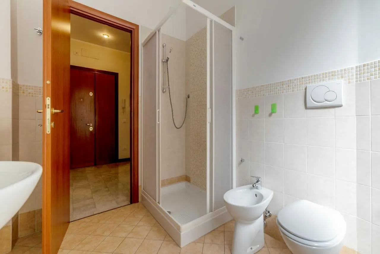 Piazza Re di Roma Apartment